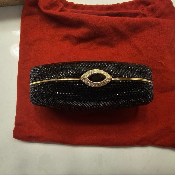 NWOT Authentic Beautiful Judith Leiber Clutch - Picture 4 of 8